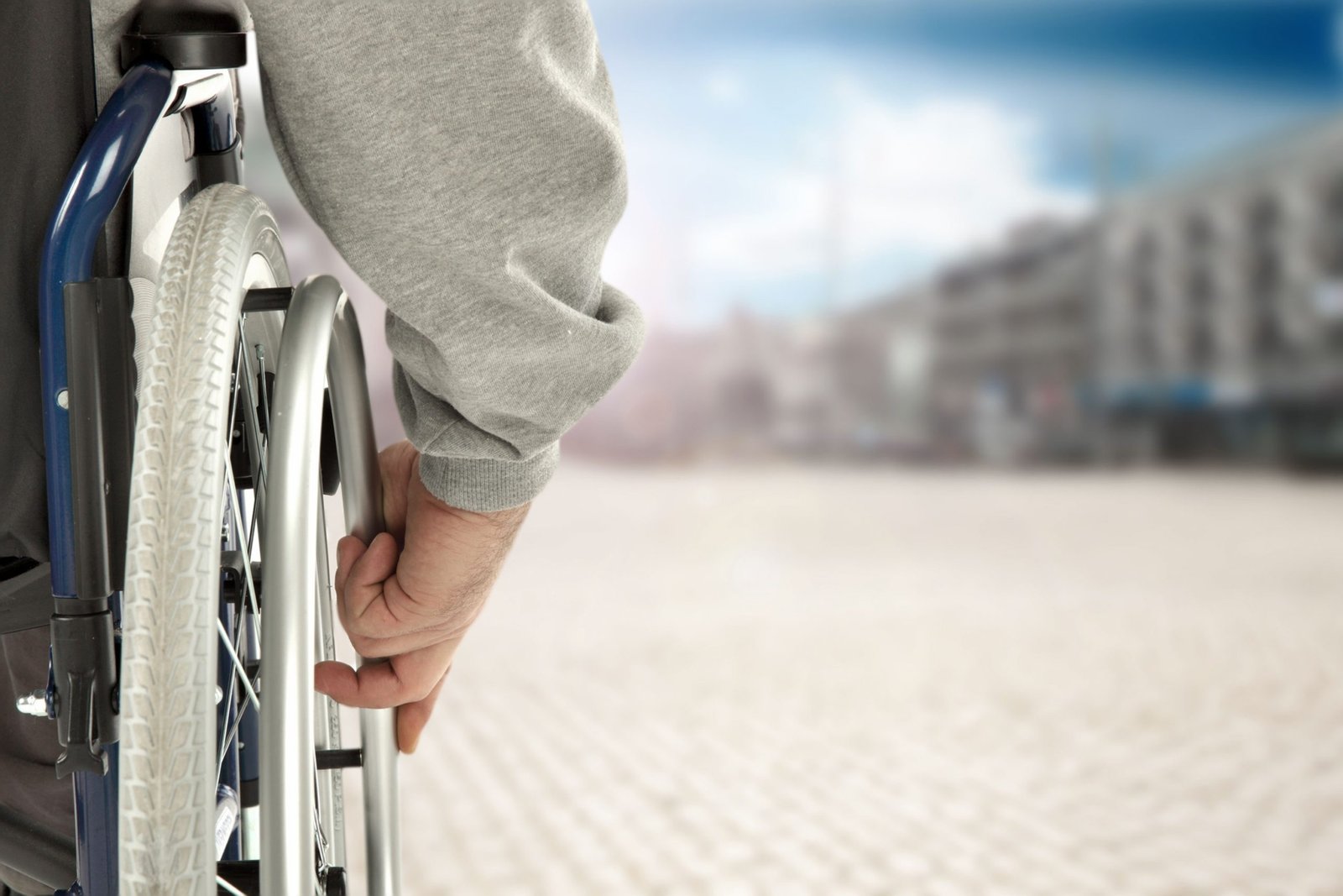 Wheelchair zoomed in on right side